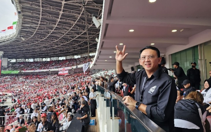 Basuki Tjahaja Purnama alias Ahok saat kampanye akbar Konser Salam Metal pasangan Ganjar-Mahfud MD di stadion Gelora Bung Karno Jakarta, Sabtu (3/2)