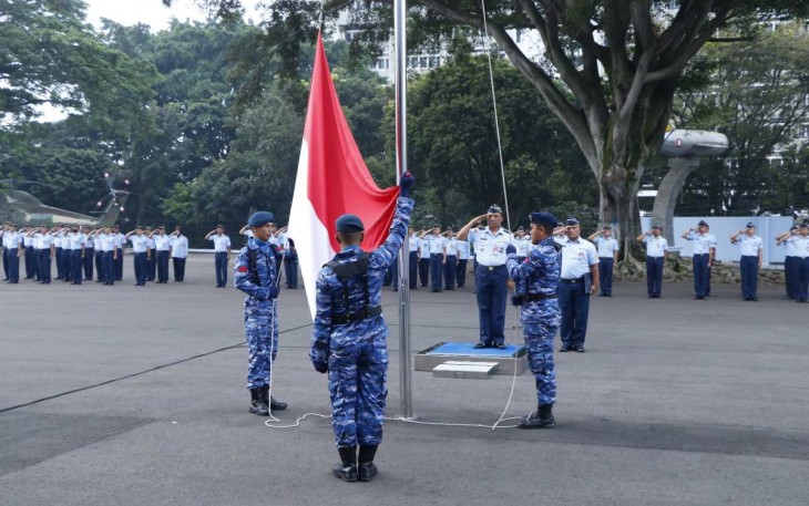 Upacara bendera prajurit dan ASN Koharmatau, Senin (5/2)