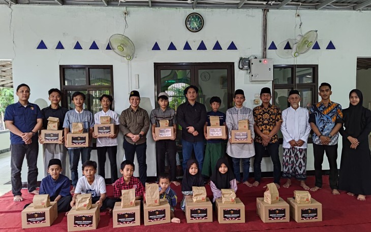 Kasat Reskrim Polresta Tangerang Beri Santunan untuk Masyarakat di Bulan Suci Ramadan 