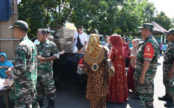 Bazar murah Kodim 0802/Ponorogo, Selasa (2/4)