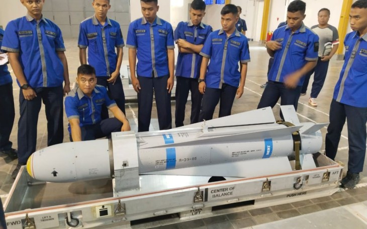 Latihan Kerja F-16 Armament and Munition System Maintenance