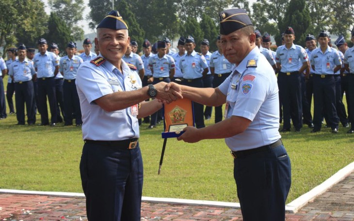 Dandepohar 70 berikan penghargaan prajuritnya 