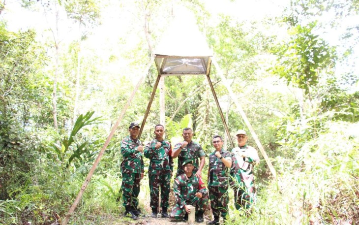 Danrem 121/Abw Brigjen TNI Luqman Arief saat tinjau Satgas Yonarmed 10/Brajamusti perbatasan RI-Malaysia 