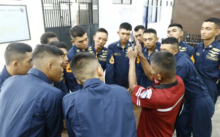 Pengenalan senjata di Sathar 65