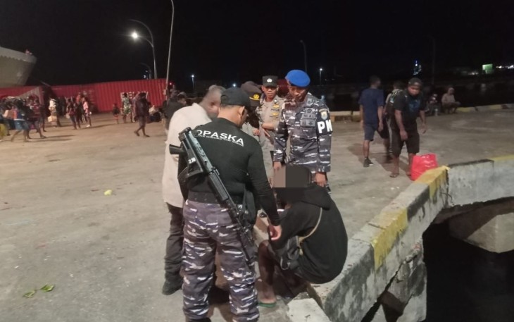 Prajurit lanal Nabire amankan pemuda membawa paket ganja