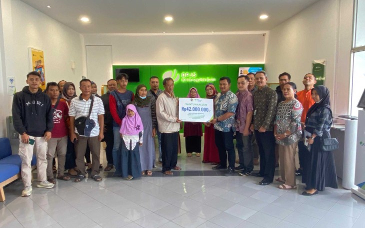 BPJS Ketenagakerjaan Cabang Tulungagung Serahkan Santunan Jaminan Kematian ke Peserta BPJS Ketenagakerjaan