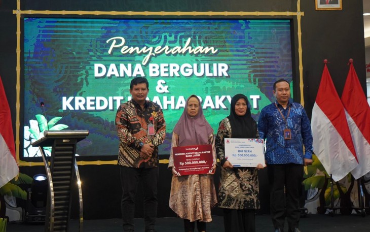 Bank Jatim Salurkan KUR di Kampoeng Kreasi 