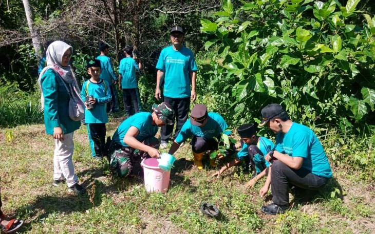 Aksi tanam pohon wilayah Kodim Ponorogo 