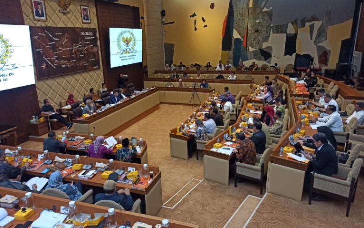 Rapat Komisi II DPR RI 