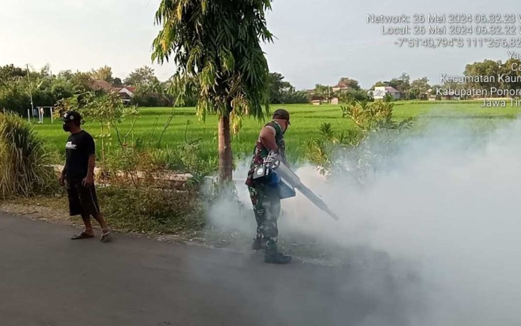 Fogging di wilayah desa binaan 