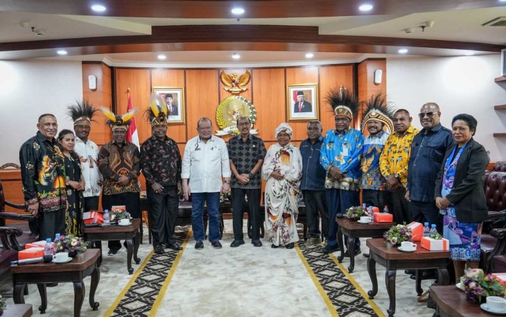 Ketua DPD RI AA LaNyalla Mahmud Mattalitti bersama asosiasi MRP di Jakarta 