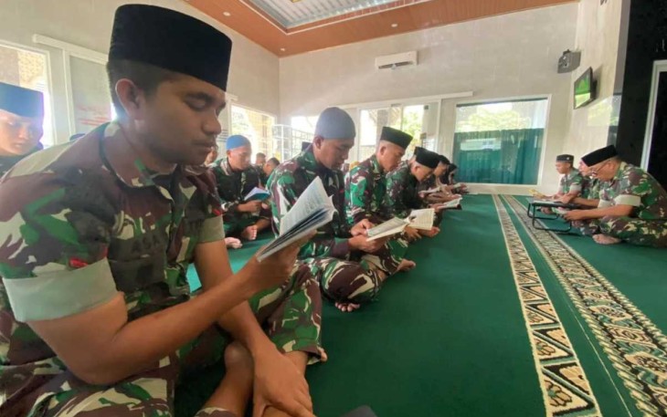Doa bersama prajurit Menarmed 2 Kostrad 