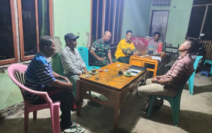 Komsos bersama warga desa Pammesakang 