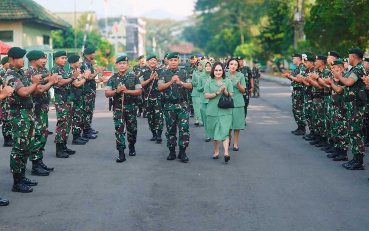 Pangdivif 2 Kostrad Mayjen TNI Anton Yuliantoro di Yonarmed 11 Kostrad, Jum'at (31/5)