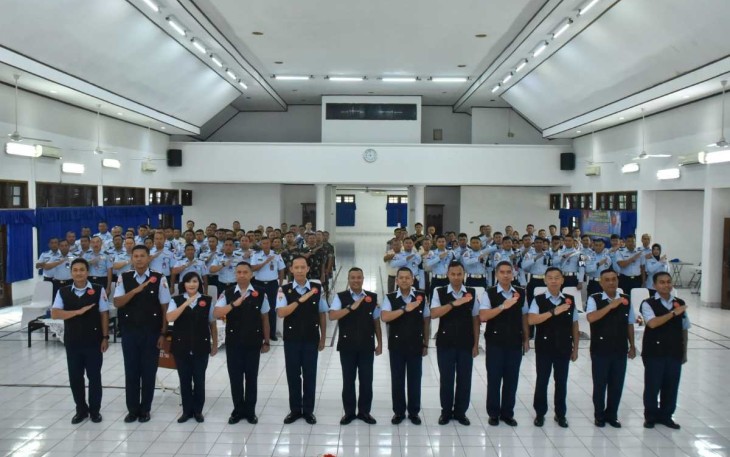 Foto bersama Satgas P4GN TNI AU bersama jajaran Lanud Husein Sastranegara Bandung 