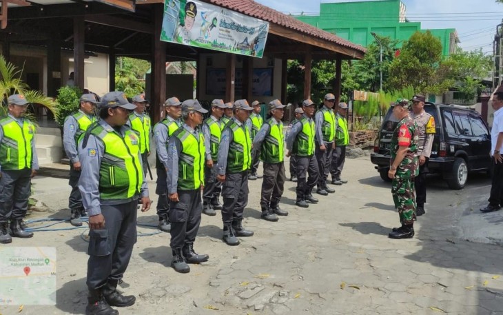 Pelatihan PBB Satlinmas wilayah desa binaan