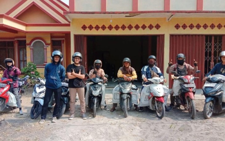 Pengemudi BOTI jasa pengantaran Lazada 