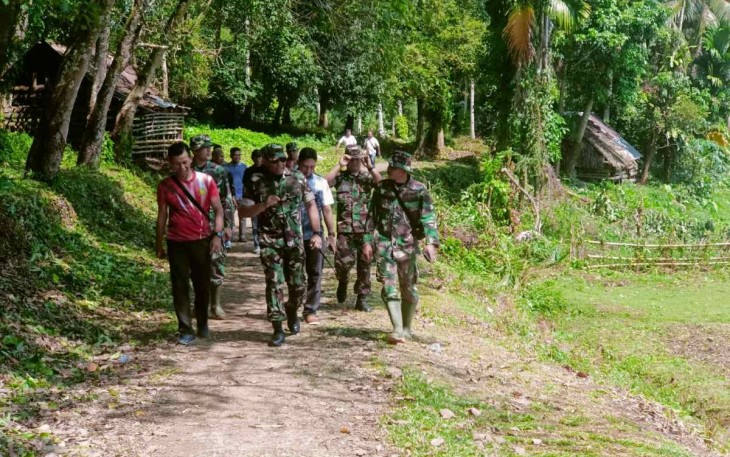 Dansatgas TMMD ke 121 Kodim 0311/Pessel Letkol Inf Ery Siregar di lokasi TMMD 