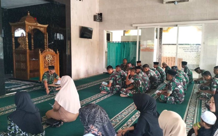 Doa bersama warga Menarmed 2 Kostrad 