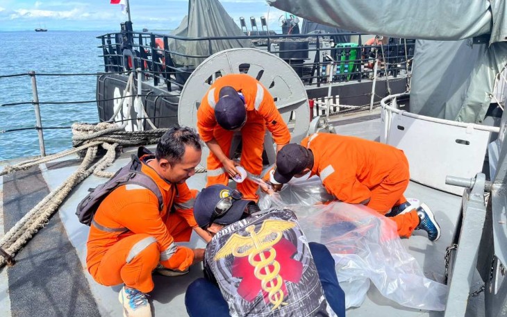Fumigasi tiga kapal perang jajaran Koarmada III Sorong
