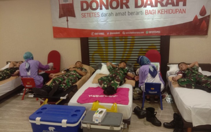Donor darah prajurit Menarmed 2 Kostrad 
