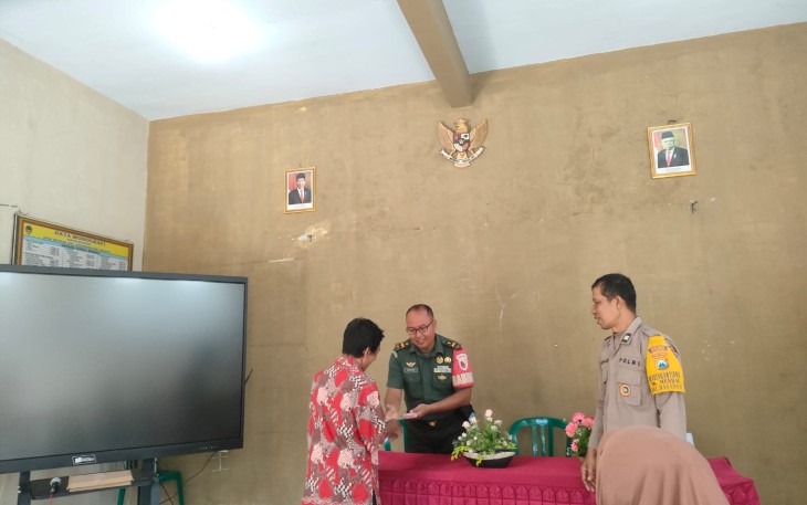 Pendampingan penyaluran bantuan BLT DD warga wilayah binaan