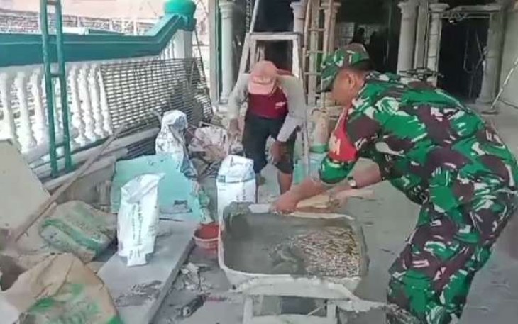 Kerja bakti wilayah desa binaan 