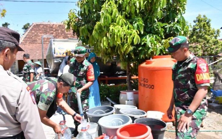 Dropping air bersih warga desa binaan