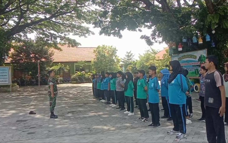 Berikan materi wasbang siswa di wilayah desa binaan 
