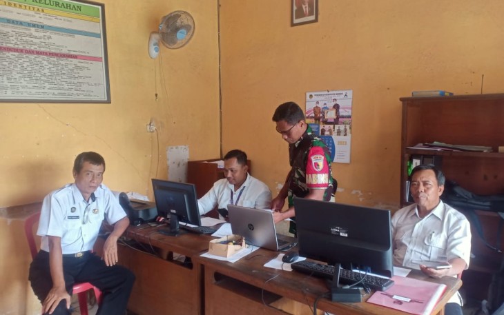 Komsos bersama perangkat kelurahan desa binaan