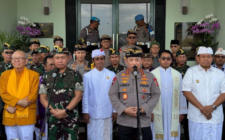 Kapolri Jenderal Listyo Sigit Prabowo saat memberikan keterangan pers di Bali, Selasa (19/11)