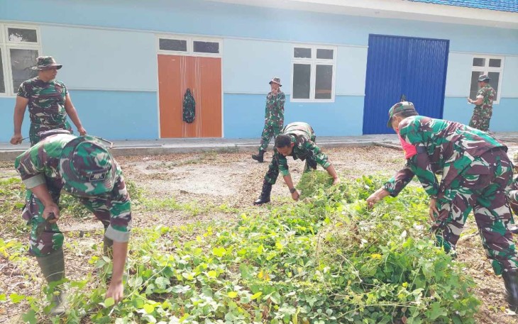 Pembersihan lingkungan SPPG