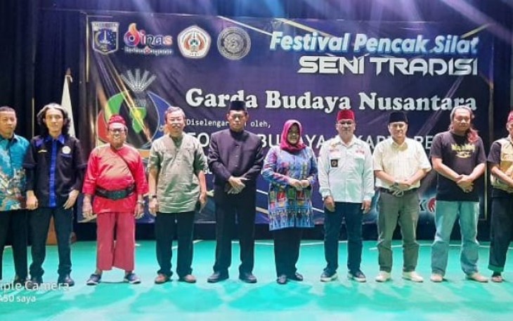Festival PPSB Aki Tirem di Jalan Yos Sudarso, Jakarta Utara, Minggu (8/12)