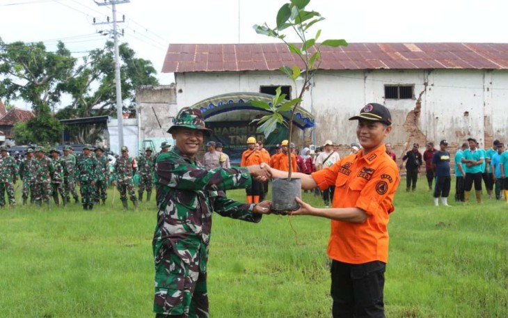 Aksi tanam pohon Kodim Ponorogo 