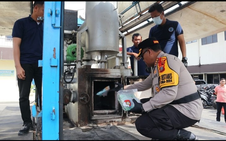 Pemusnahan Barang Bukti Sabu-sabu Dilakukan Kapolrestabes Medan