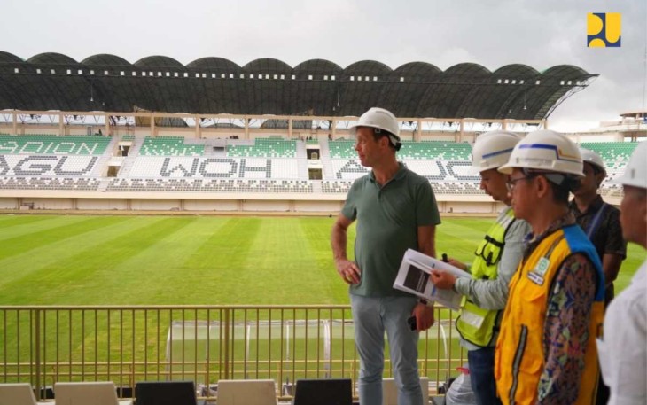 Inspeksi stadion Maguwoharjo Sleman dari perwakilan FIFA 