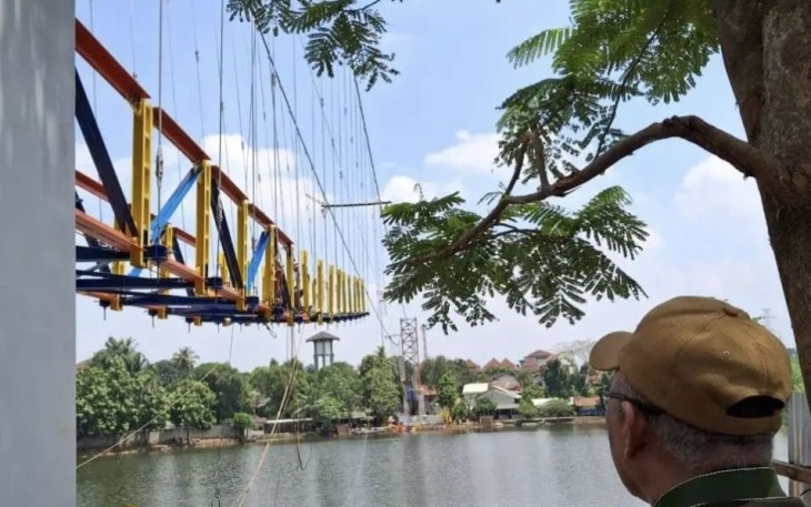 Wali Kota Depok, Mohammad Idris melakukan sidak pembangunan proyek Taman Alun-alun dan Hutan Kota Depok wilayah barat, dekat Situ Tujuh Muara, Kecamatan Bojongsari, Sabtu (07/09/24)