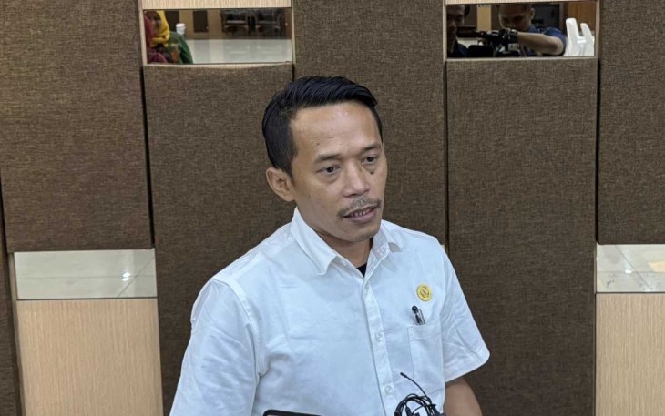 Anggota Kompolnas Gufron saat memberikan keterangan pers di Jakarta 
