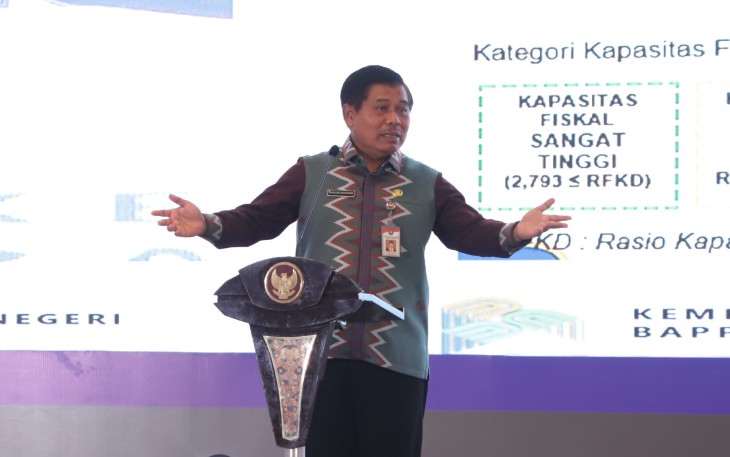 Sekjen Kemendagri Suhajar Diantoro mewakili Menteri Dalam Negeri (Mendagri) Muhammad Tito Karnavian memaparkan enam arahan penting pada Rapat Koordinasi Teknis Perencanaan dan Pembangunan (Rakortekrenbang) Tahun 2024.