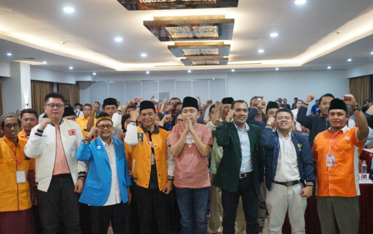 Gabungan partai non parlemen di kabupaten Jember mendeklarasikan dukungan untuk Gus Fawait di pilkada Jember november 2024 mendatang