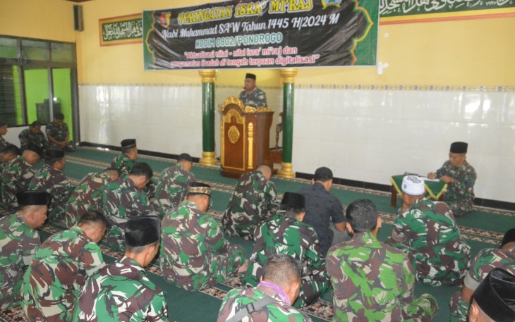 Kodim 0802/Ponorogo hari ini menggelar kegiatan peringatan Isra Mikraj Nabi Muhammad SAW bertempat di Masjid Al Muttahidah, Kodim 0802/Ponorogo jalan Veteran no 01 Kota/ Kabupaten Ponorogo, Senin (12/02/2024)