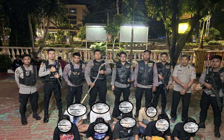 Tim Patroli Perintis Presisi Polres Metro Jakarta Barat Amankan 9 Remaja dan 1 Senjata Tajam Jelang Ramadan 1445 H