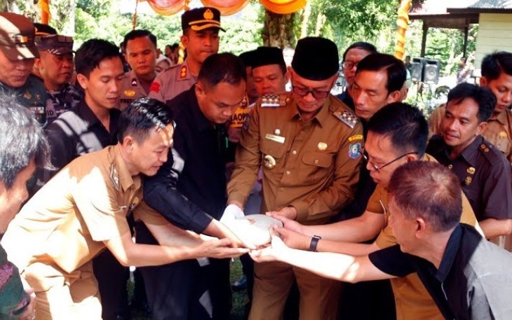 Peletakan Batu Pertama Pembangunan Gereja