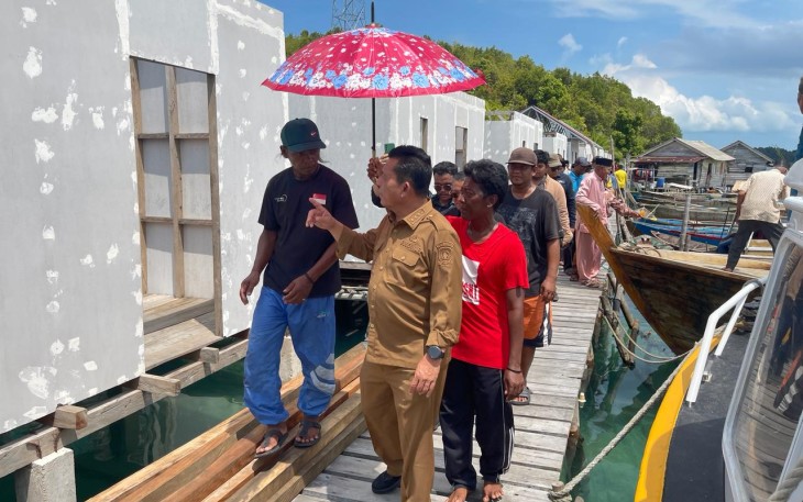 Pembangunan Rumah Suku Laut di Lingga Untuk Mempercepat Pengentasan Kemiskinan  