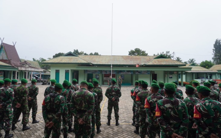 Dandim 1002/HST Letkol Inf Fery Perbawa.S.Hub.Int.,M.Han memimpin langsung  pagi bertempat di lapangan Apel Makodim 1002/HST yang diikuti oleh seluruh anggota, Senin (12/02/2024)