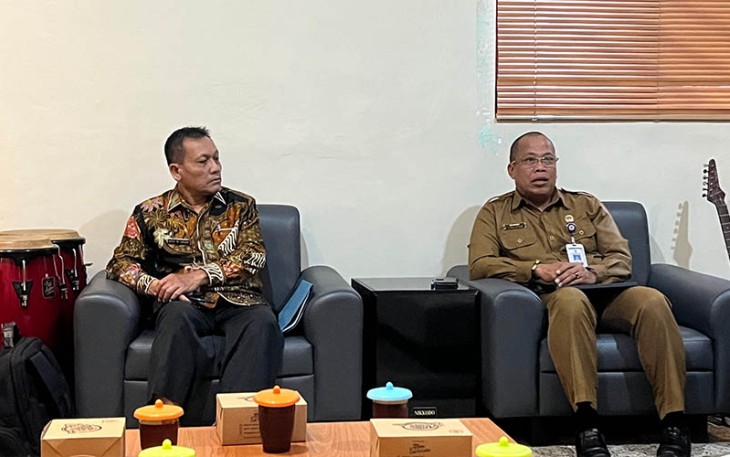 Gatot saat melakukan kunjungan kerja (Kunker) ke Badan Kesatuan Bangsa dan Politik (Bakesbangpol) Daerah Istimewa Yogyakarta (DIY) pada Senin, 26 Februari 2024.