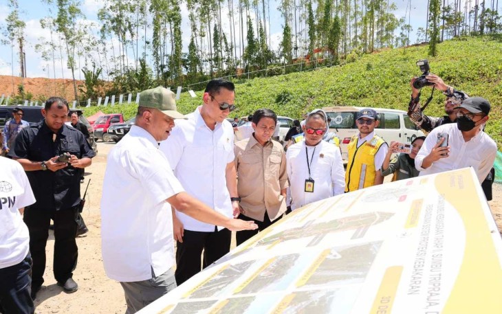 Menteri ATR/Kepala BPN, Agus Harimurti Yudhoyono (AHY) dalam kunjungan kerjanya ke Kawasan Inti Pusat Pemerintahan (KIPP) IKN pada Rabu (28/02/2024).