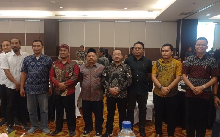 Foto bersama usai acara