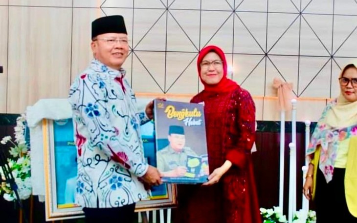 Launching Buku Bengkulu Hebat karangan Gubernur Lulusan terbaik Universitas Gajah Mada (UGM) Prof. Dr. drh. H. Rohidin Mersyah, MMA 