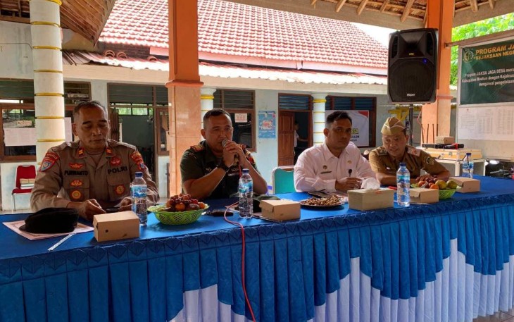 Danramil Dagangan saat Hadiri Pelantikan Perangkat Desa Banjarsari Kulon